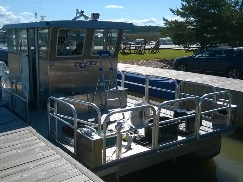 2015 ALPO 8M ASIAKKAALLE RÄÄTÄLÖITY hytillinen alumiinivene